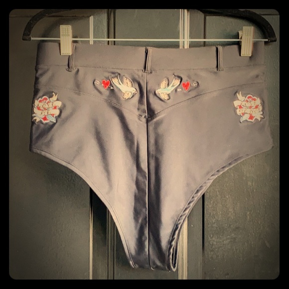 Western pin-up shorts - Picture 1 of 13